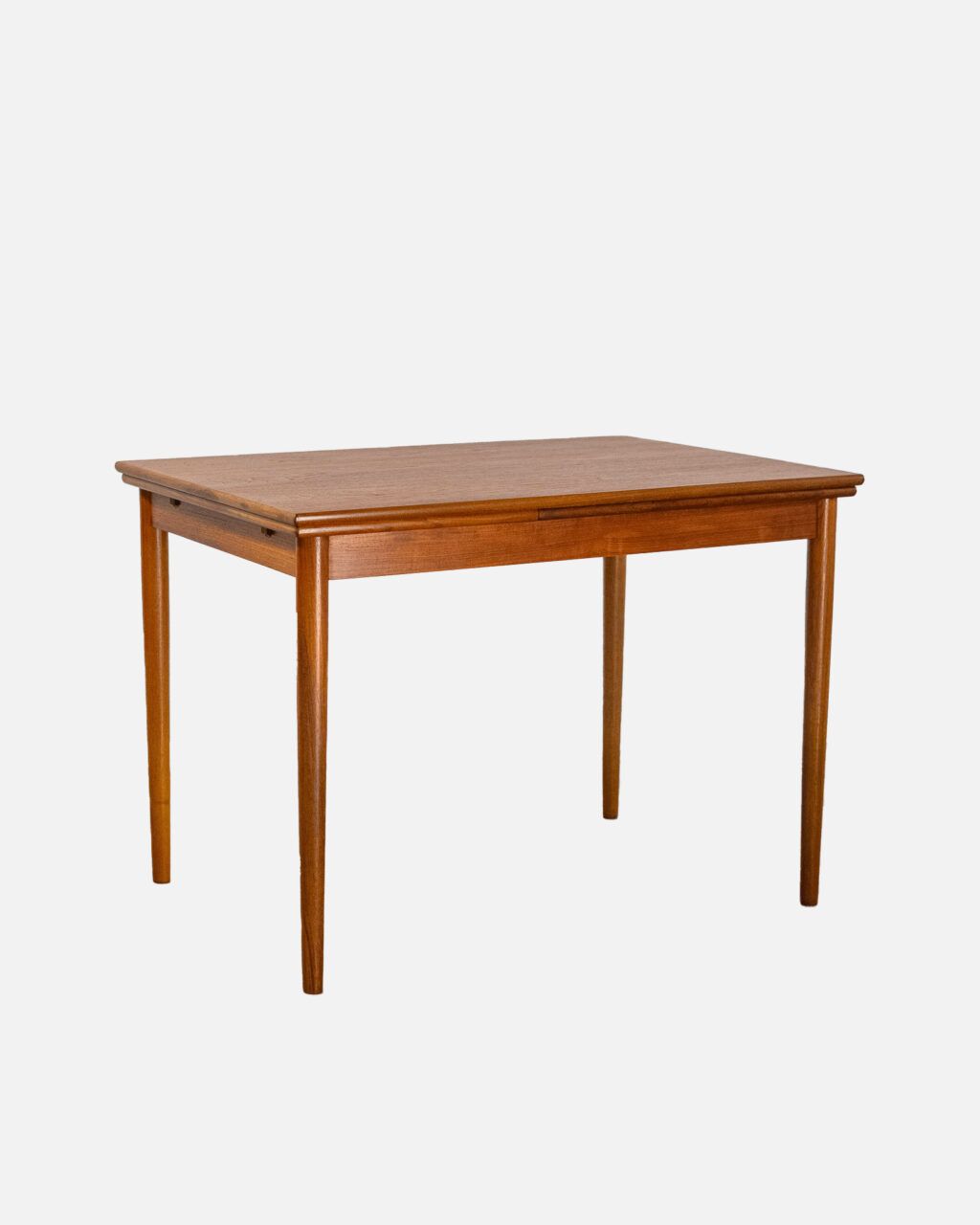 Mesa rectangular extensible de teca con cantos macizos y diseño escandinavo original.