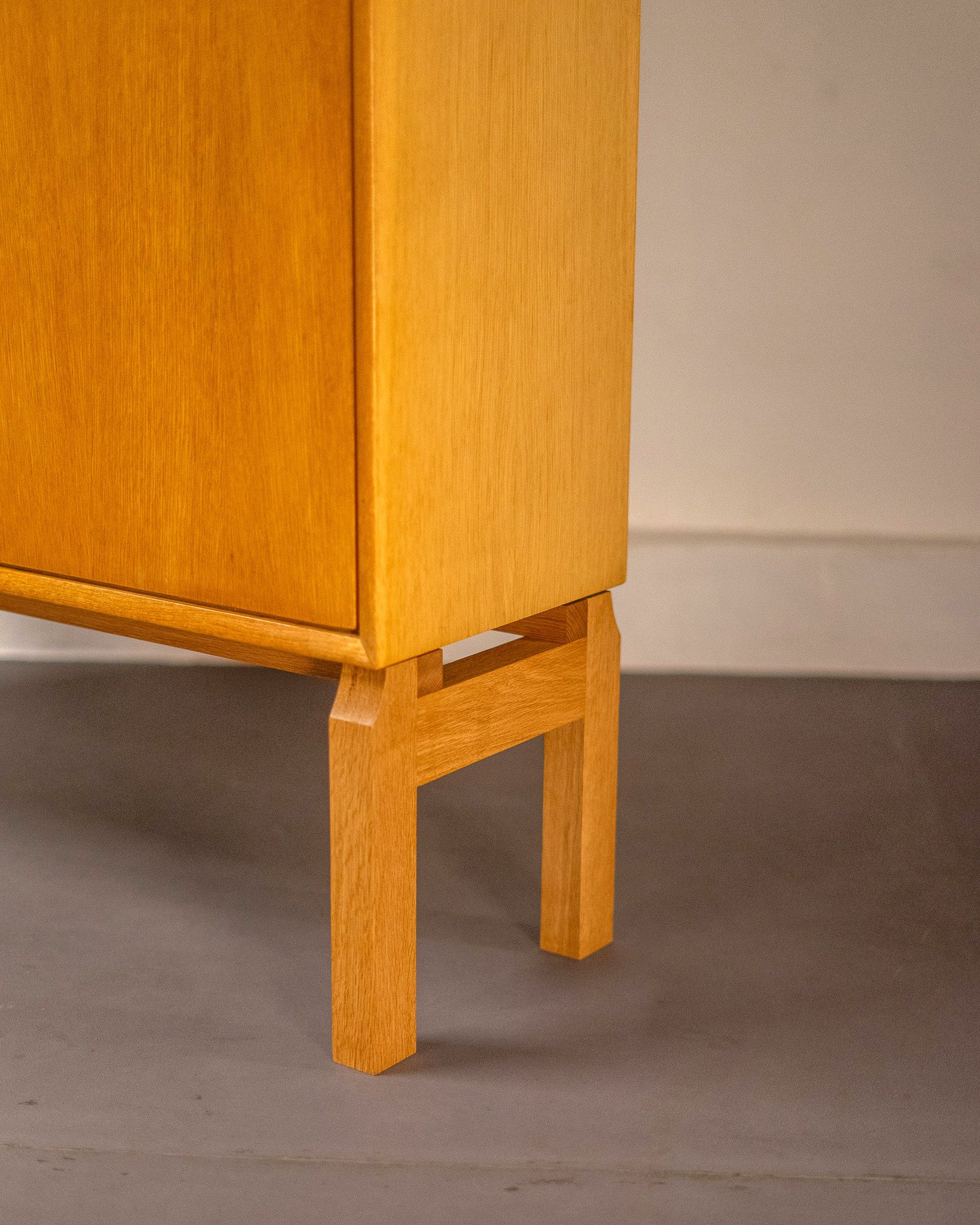 APARADOR MPT EN ROBLE DE MARIAN GRABIŃSKY PARA IKEA - Imagen 8