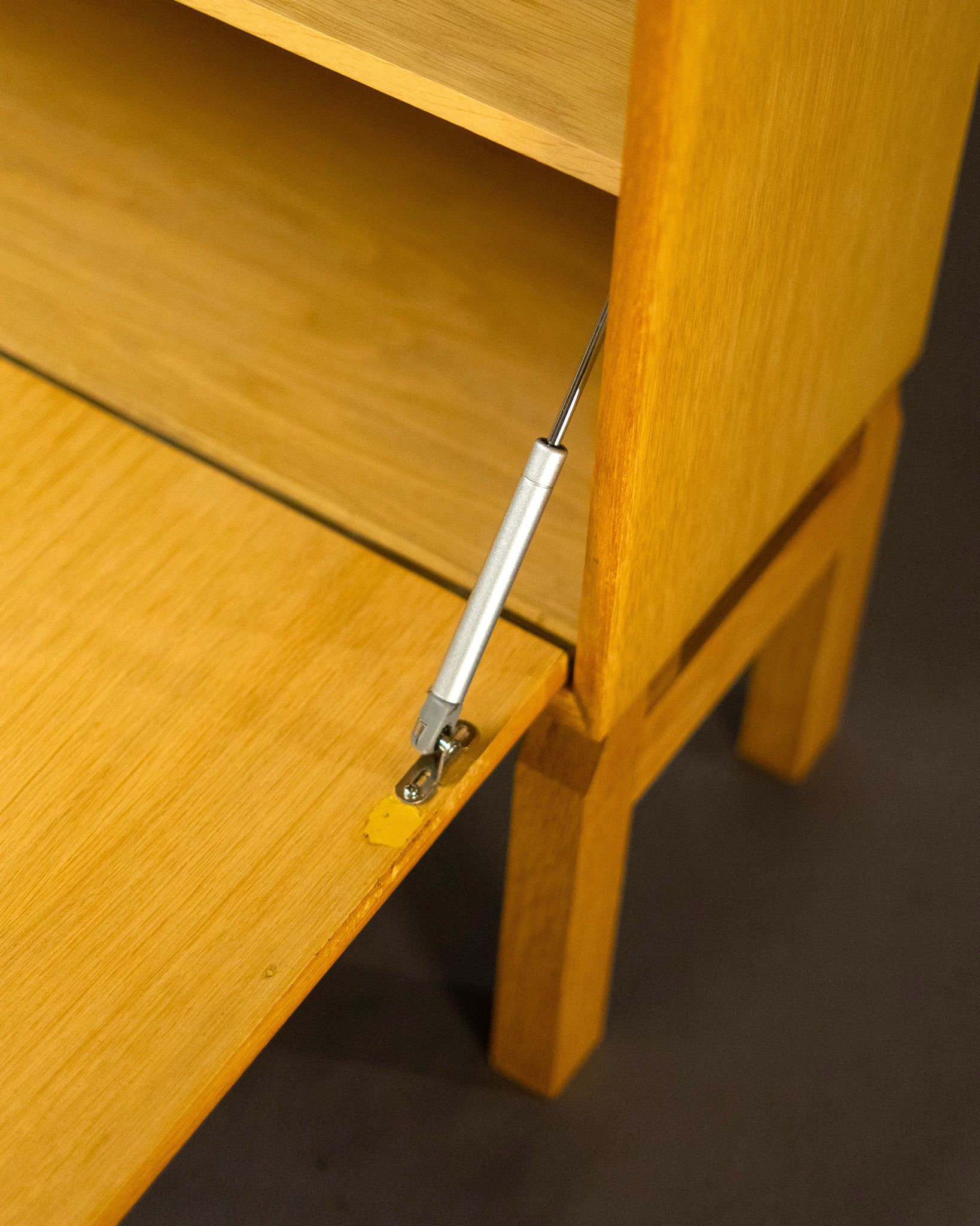 APARADOR MPT EN ROBLE DE MARIAN GRABIŃSKY PARA IKEA - Imagen 10