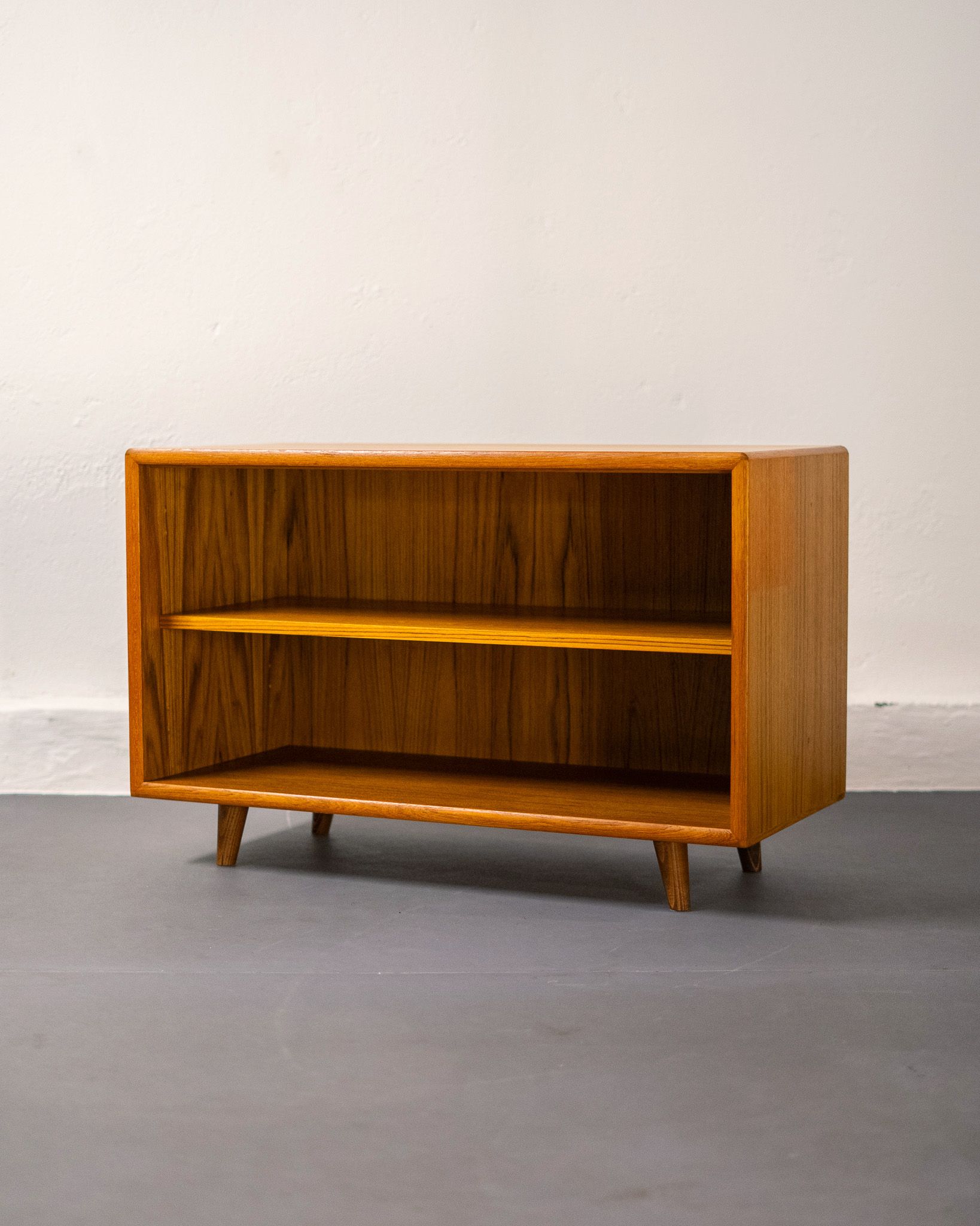 Bibliothèque Basse Teck Design Scandinave Vintage